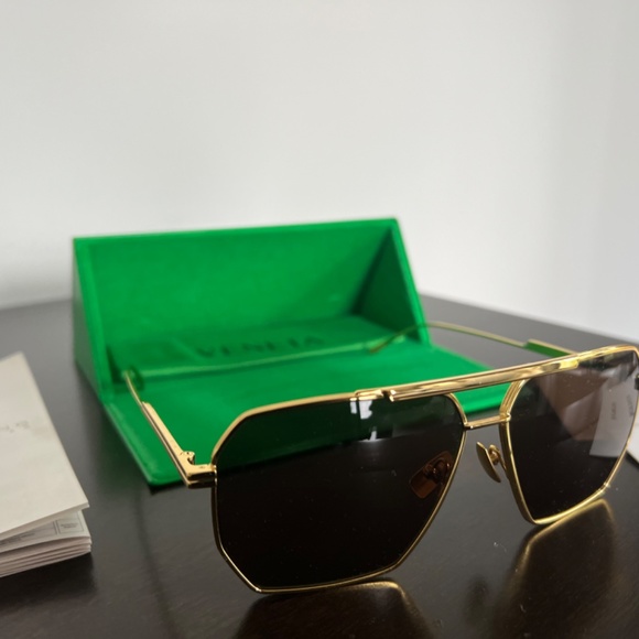 BOTTEGA VENETA sunglasses
